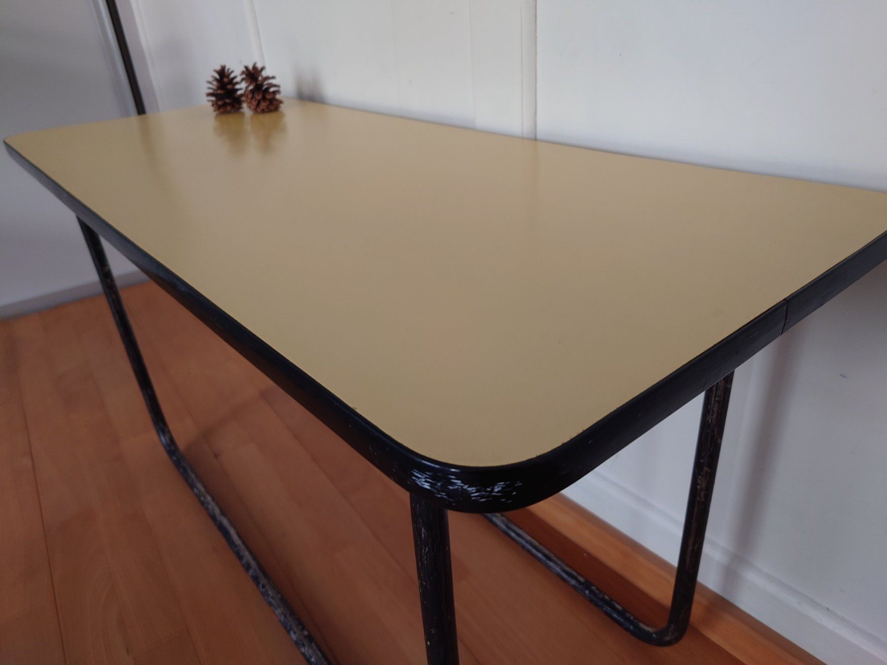 Tische: Beistelltisch 100x41x53cm – Gebraucht aus St. Gallen von SG005 1