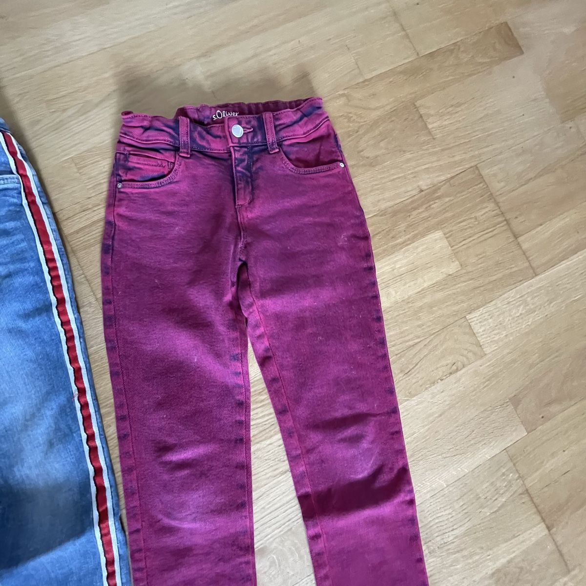 Pantaloni: 3 Jeanshosen 134 – Usato da Oetwil am See venduto da mar_t7ct 4