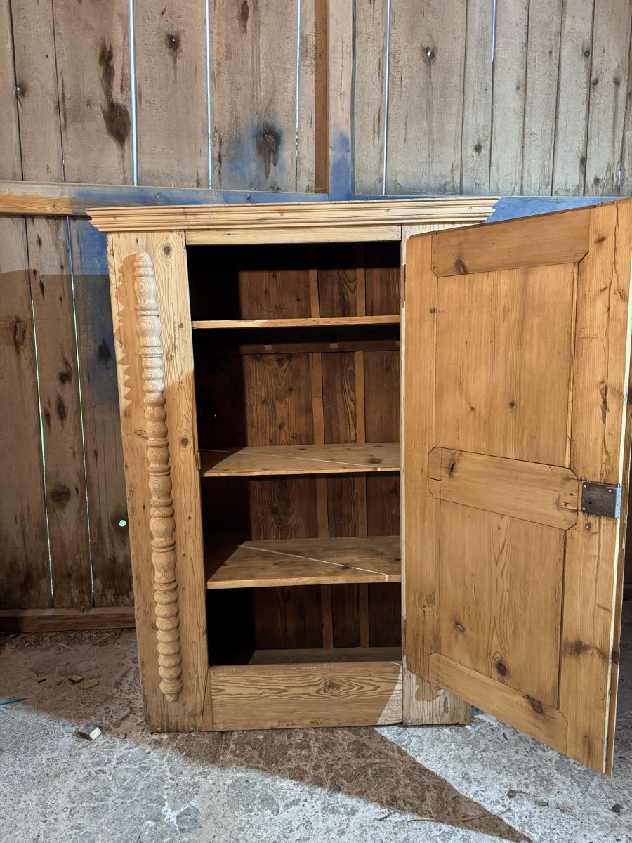 Armadi: Antiker Schrank – Nuovo (secondo la descrizione) da Amden venduto da Energiearbeit.Laib 6
