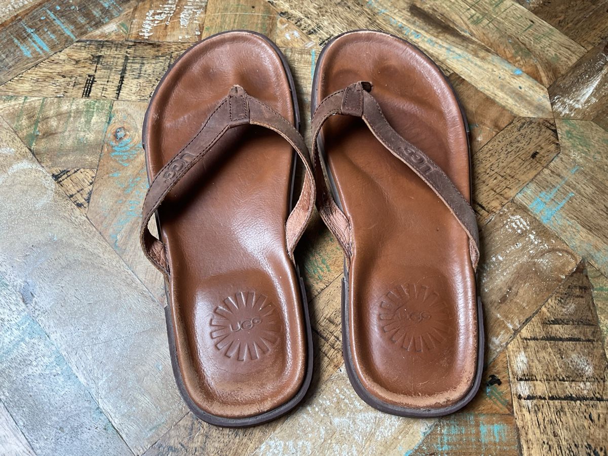 Ugg Scarpe da uomo: Ugg Leder Flip Flops braun G. 42 – Usato da Bachenbülach venduto da Sybeco 1