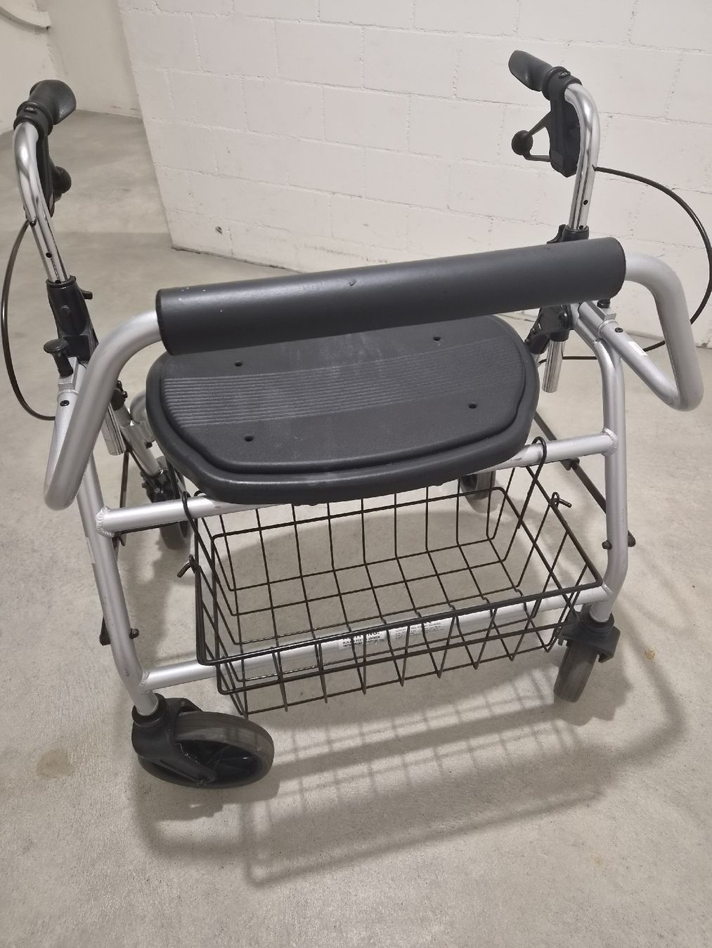 Ausili per la deambulazione: ROLLATOR – Usato da Steinmaur venduto da markys 3