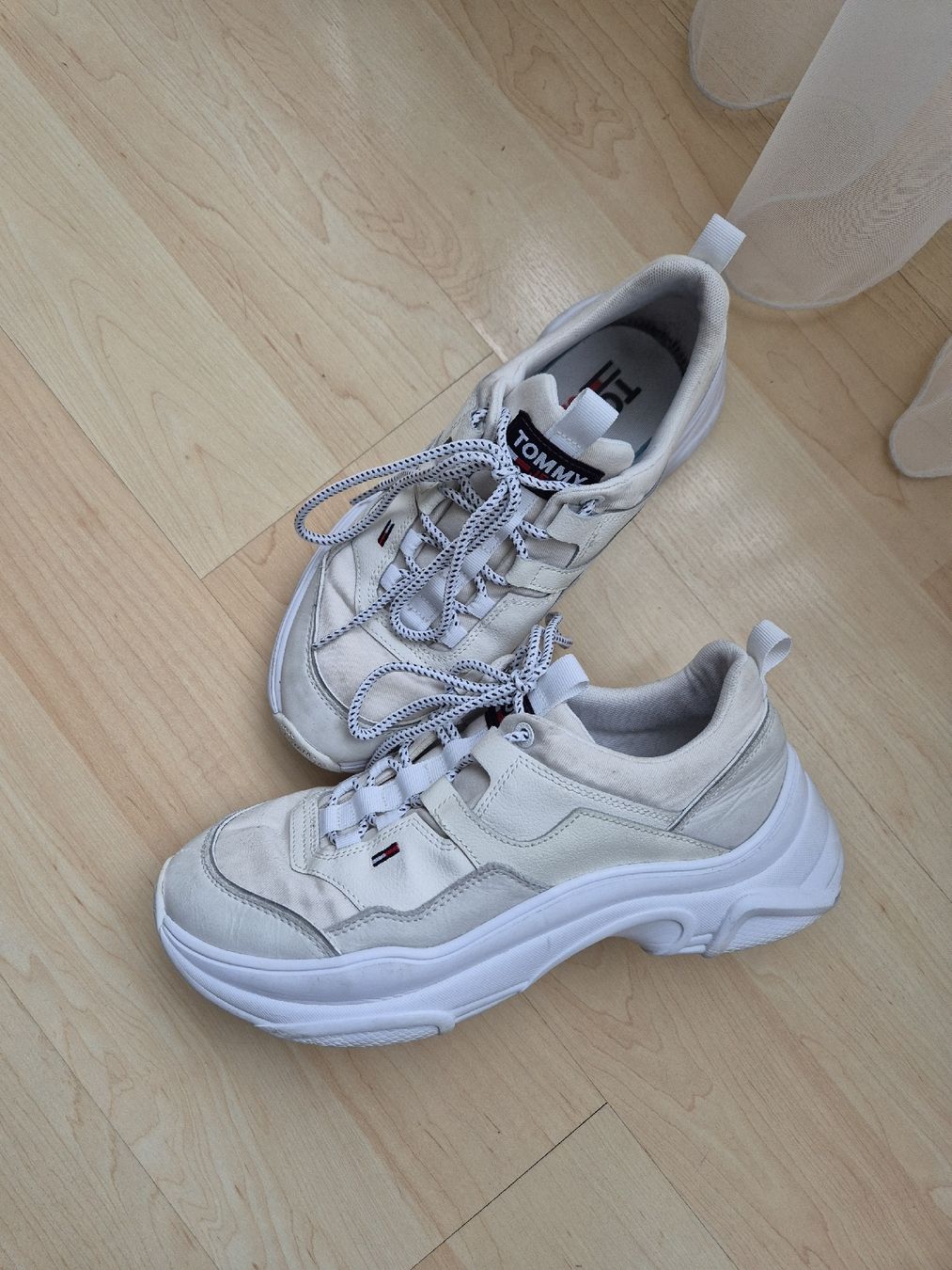 Tommy Hilfiger Scarpe da donna: Tommy Jeans Sneaker Chunky Plateau Gr.40 – Usato da Rotkreuz venduto da tat_8zds