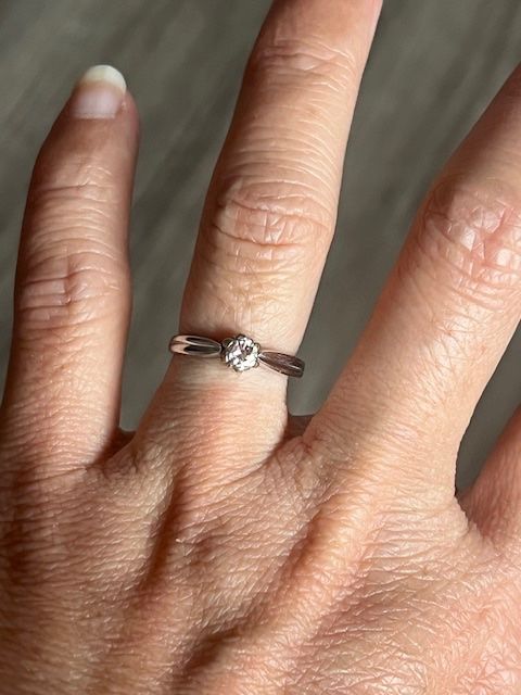 Anelli: 750 Weissgold mit ein Diamanten 0.2ct – Usato da Neerach venduto da romiping 1