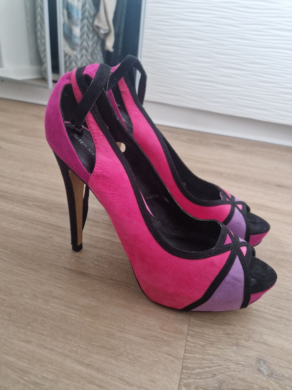 Faszinierend Pinke High Heels Bilder