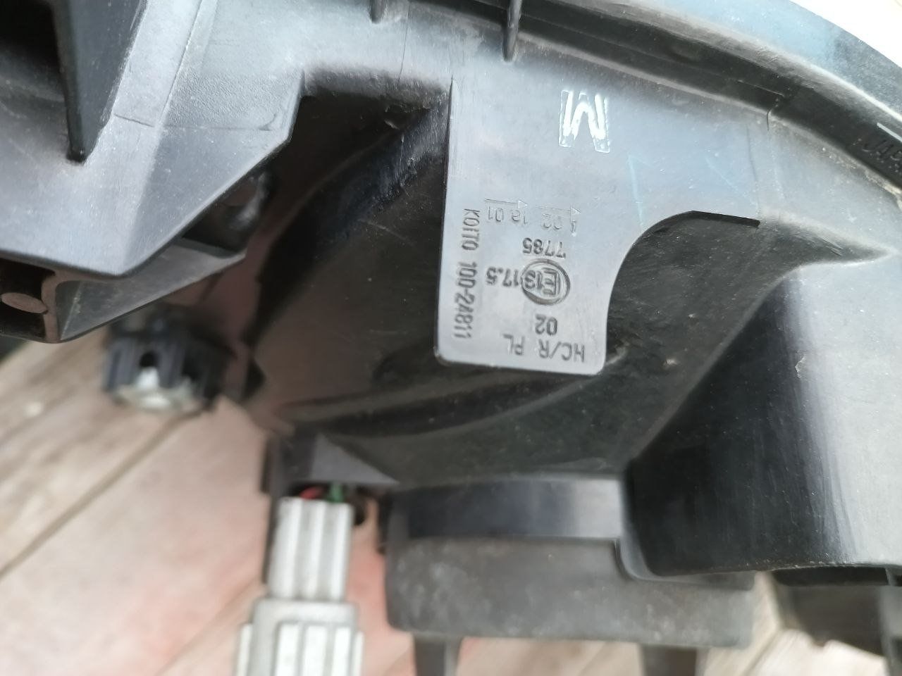Nissan Fari: Nissan D22 Pick-up Scheinwerfer – Usato da Gudo venduto da dispo3 2