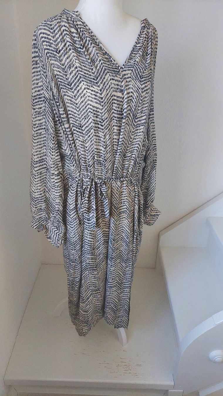 Kleider: kleid / Robe 38 – Gebraucht aus Adliswil von Boncoinsuisse 2