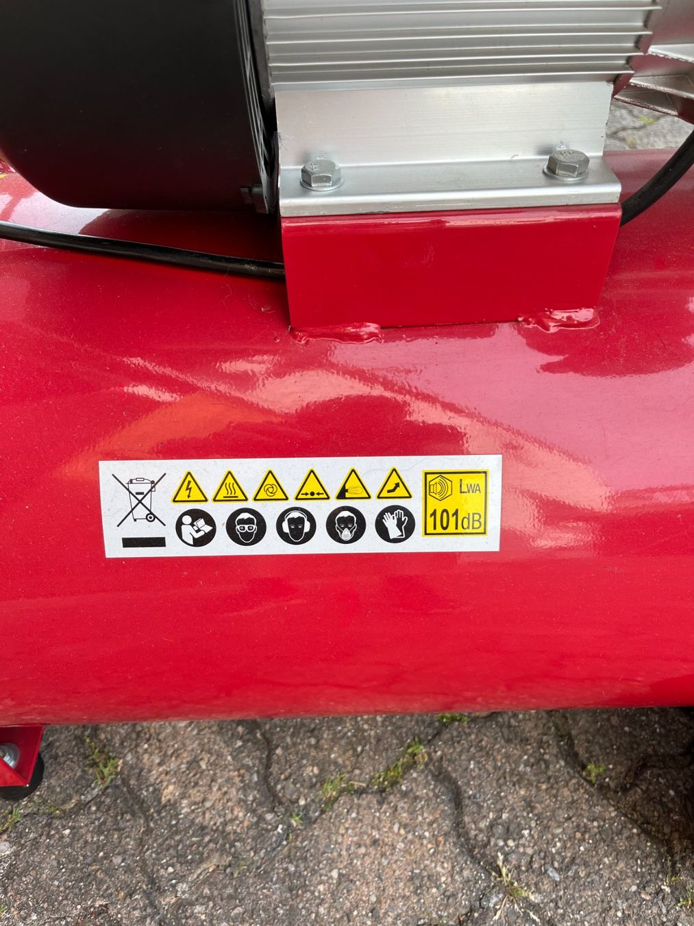 Compressori: Kompressor 100L 2.2kW Druckluft, fast neu, – Usato da Lanzenhäusern venduto da dak_9x76 2