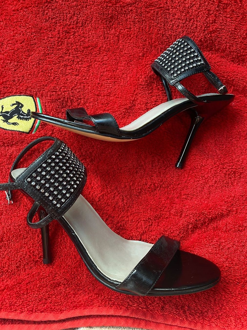 Damenschuhe: Extravaganter must have Damen-Sommerschuh, schwarz, Gr. 38 – Neu (gemäss Beschreibung) aus Winkel von ferrari2022