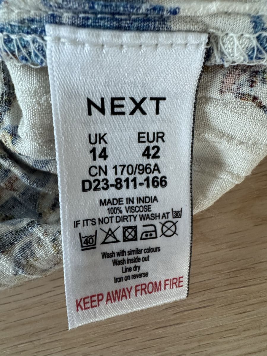 Next Tute: Next Sommer Jumpsuit mit Offshoulder, Gr. 42 – Usato da Winkel venduto da Schorley 4