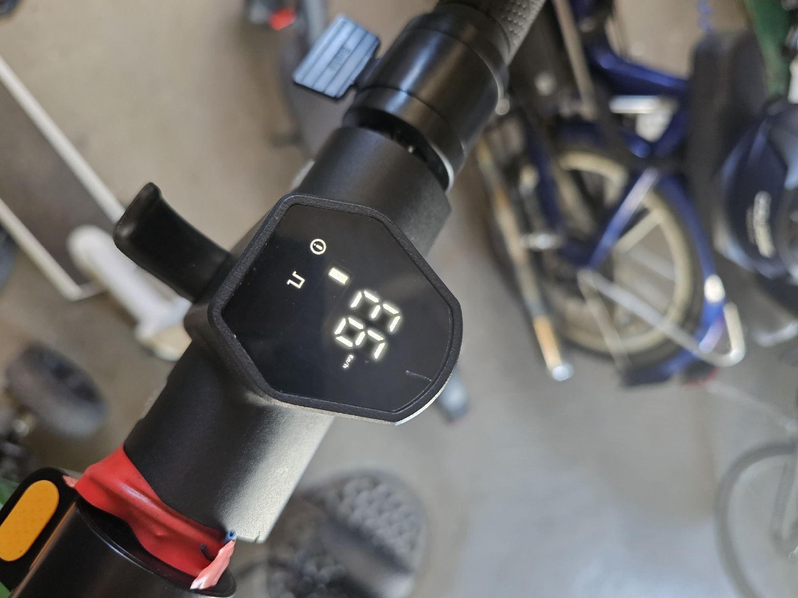 Scooter: Verkaufe E- Scooter defekt zum Basteln – Difettoso da Aefligen venduto da Bandit69 5