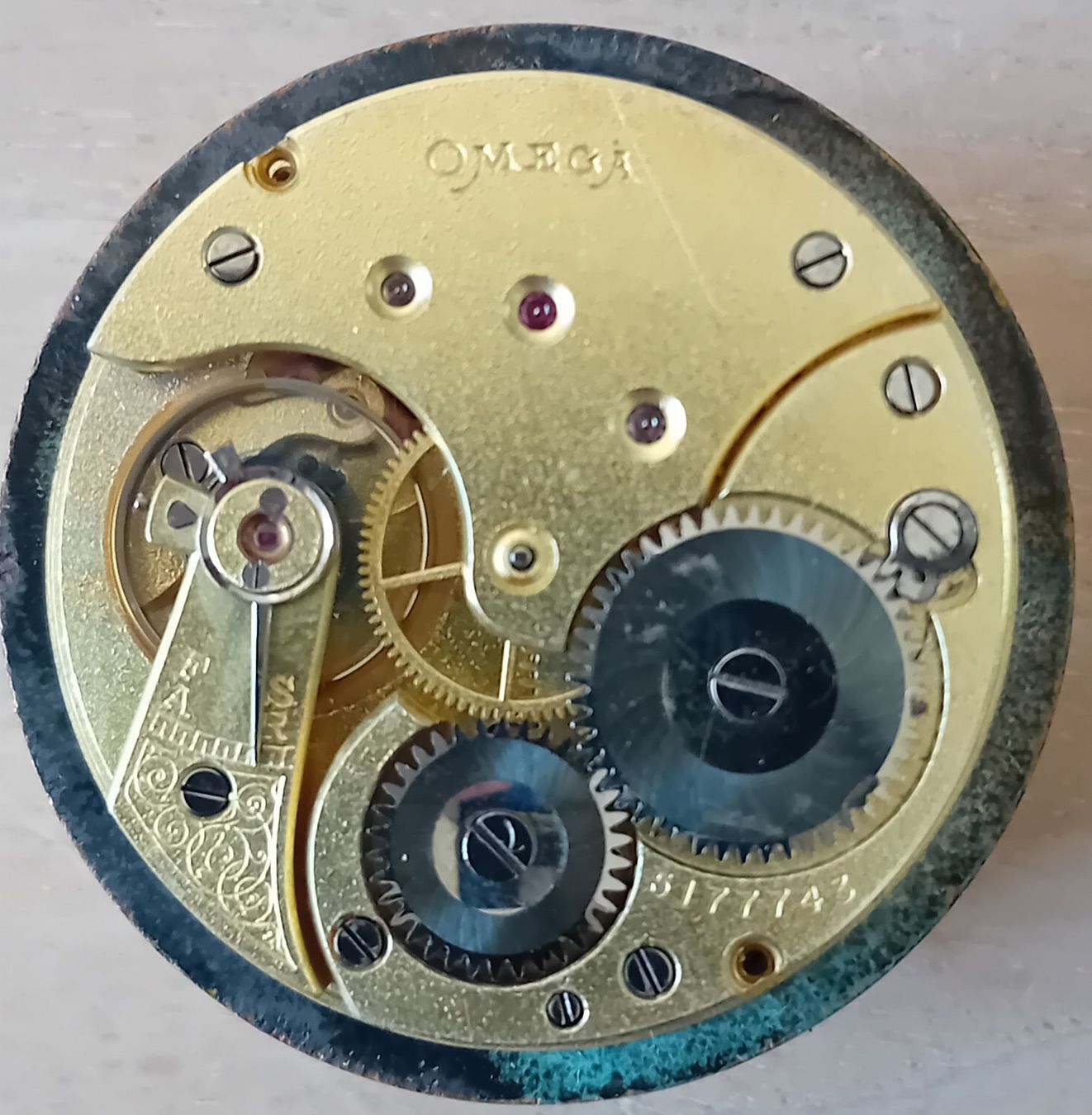 Omega Uhren: Early 1900s OMEGA Pocket Watch movement. – Defekt aus Bern von This_that_other_all 6