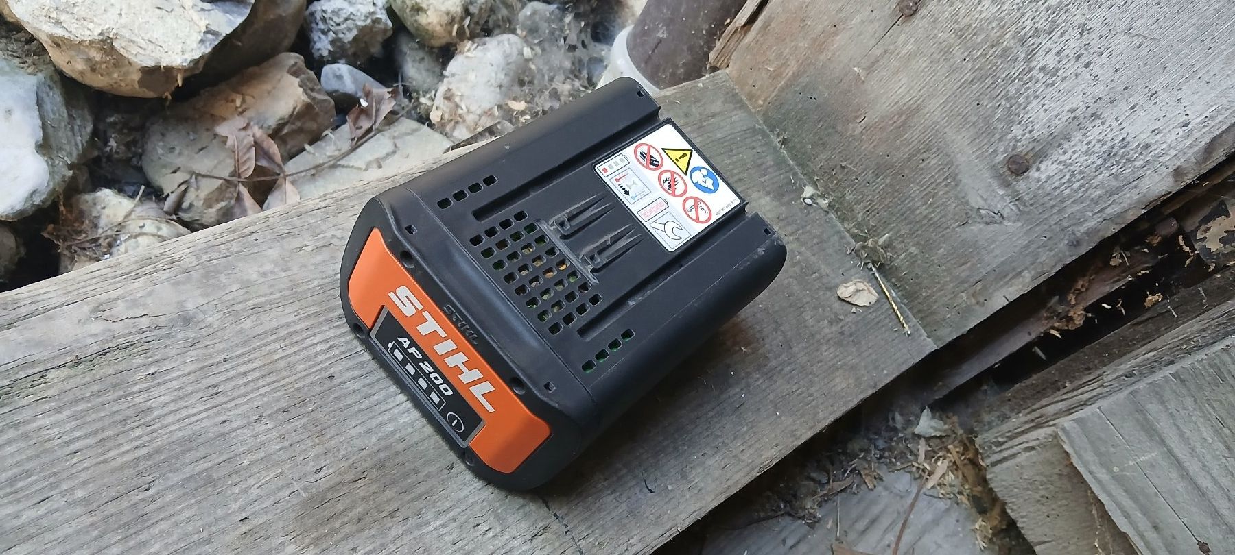 Stihl Accus & piles: Akku Stihl AP200 – Défectueux à Fanas par Skyman
