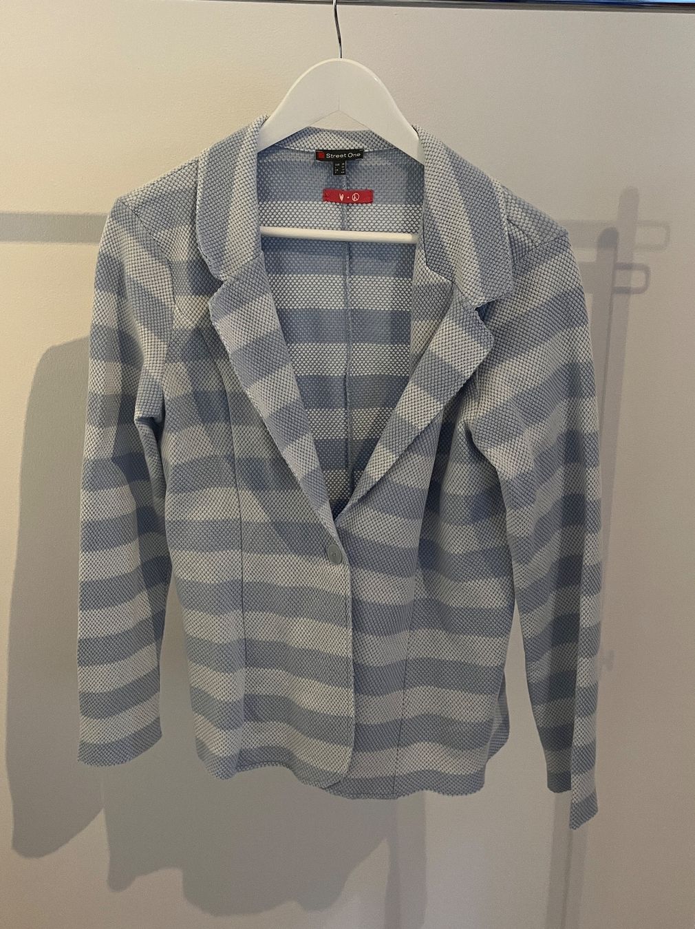 Jacken: Veste/Blazer rayé – Gebraucht aus Savagnier von taianab