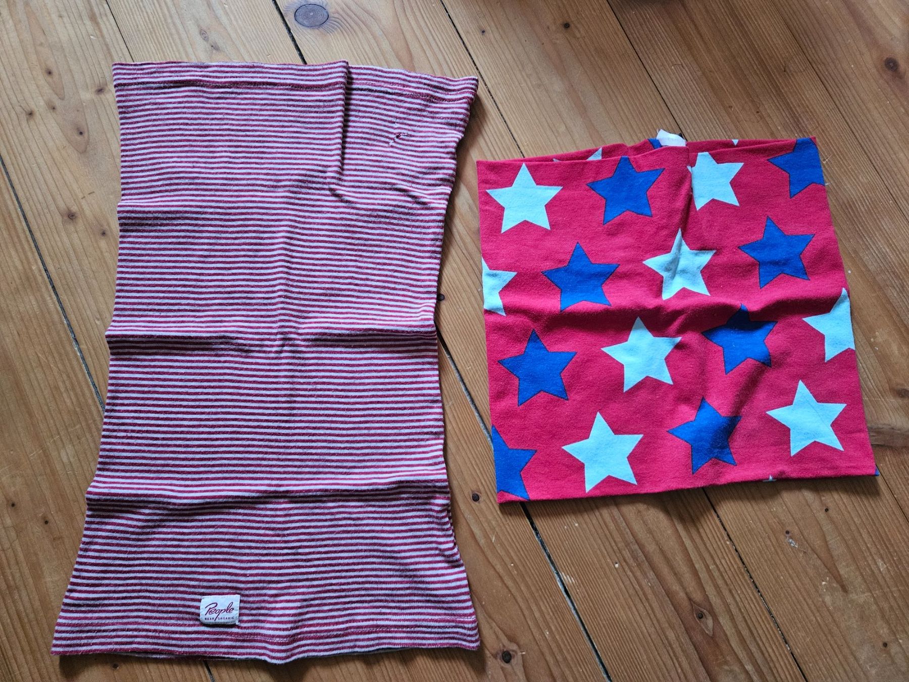 Altro abbigliamento per bambino: 2 Kinder Buff, Schlauchschal, Bio, Maxomorra & people – Usato da Rifferswil venduto da fle_5nqr