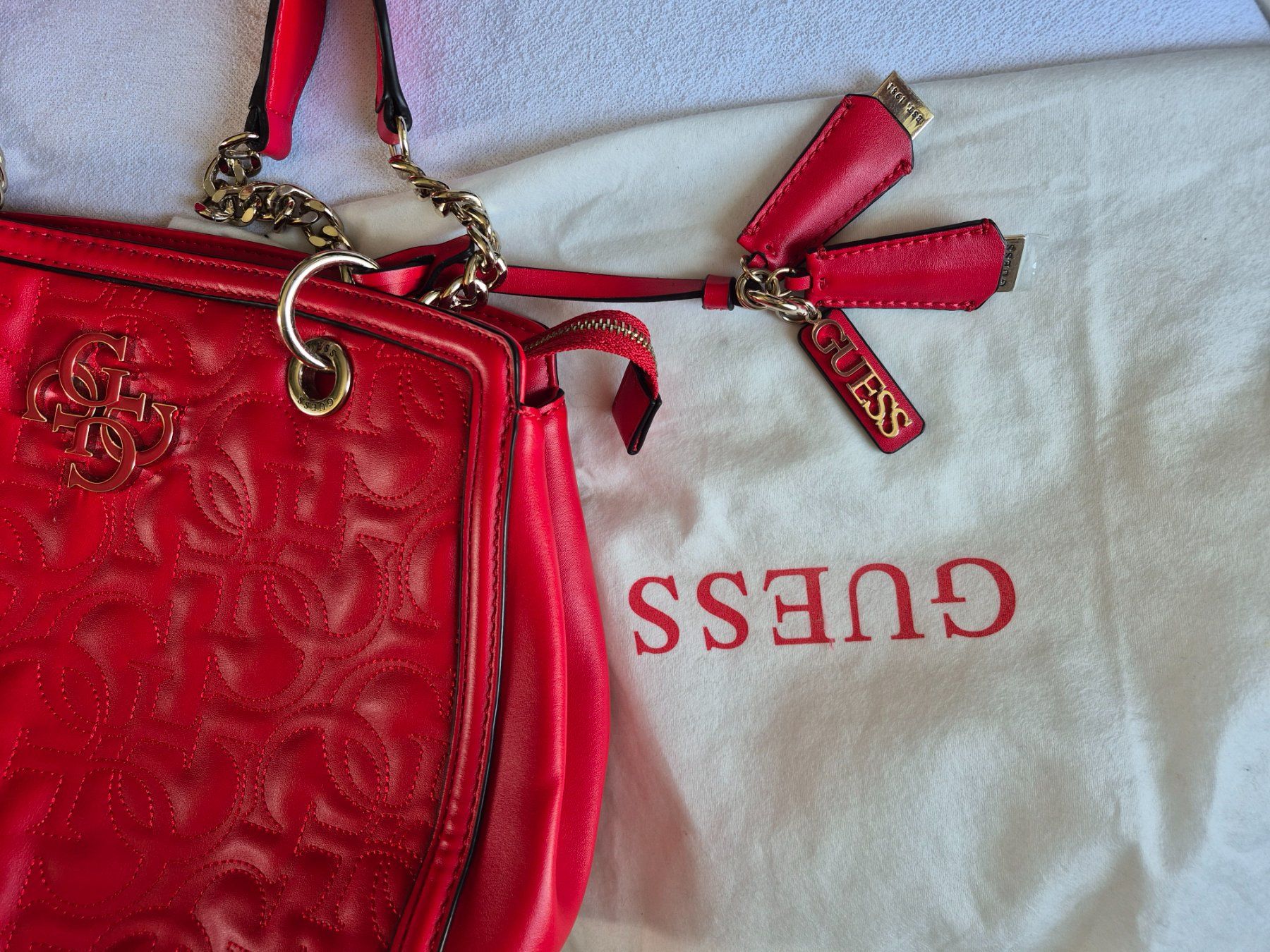 Guess Sacs femmes: Guess Handtasche – Neuf avec emballage d'origine à Wädenswil par Virginia96 5