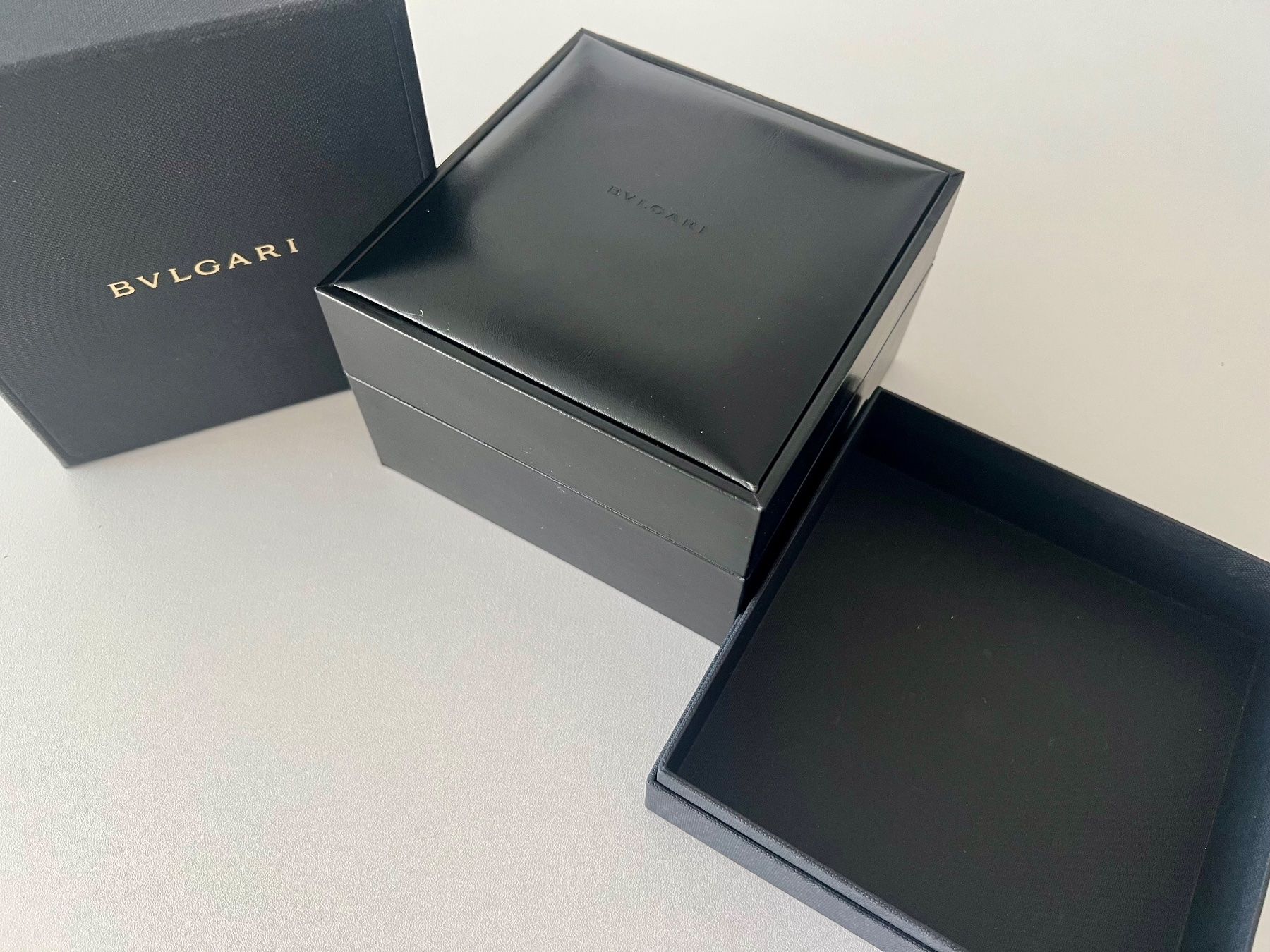 Bulgari Orologi: BULGARI / BVLGARI original black leather box with outerbox – Usato da Mont-sur-Lausanne venduto da vmi_ym5l 8
