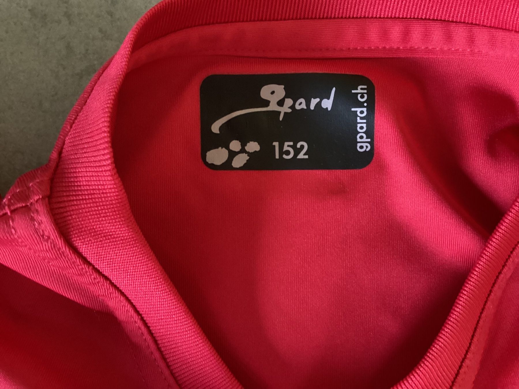 T-Shirts: Sport Shirt rot, Gepard, Gr. 152 – Gebraucht aus Schinznach Dorf von Balz1968 1