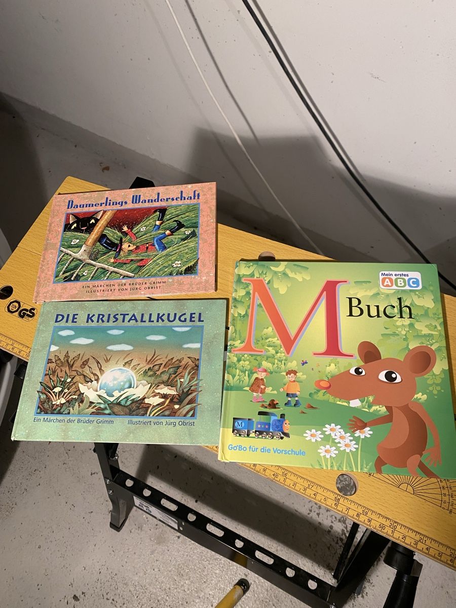 Libri: Grimm Märchen Klassiker: Daumerling, Kristallkugel, ABC – Usato da Volketswil venduto da 3ve_n8pt 1