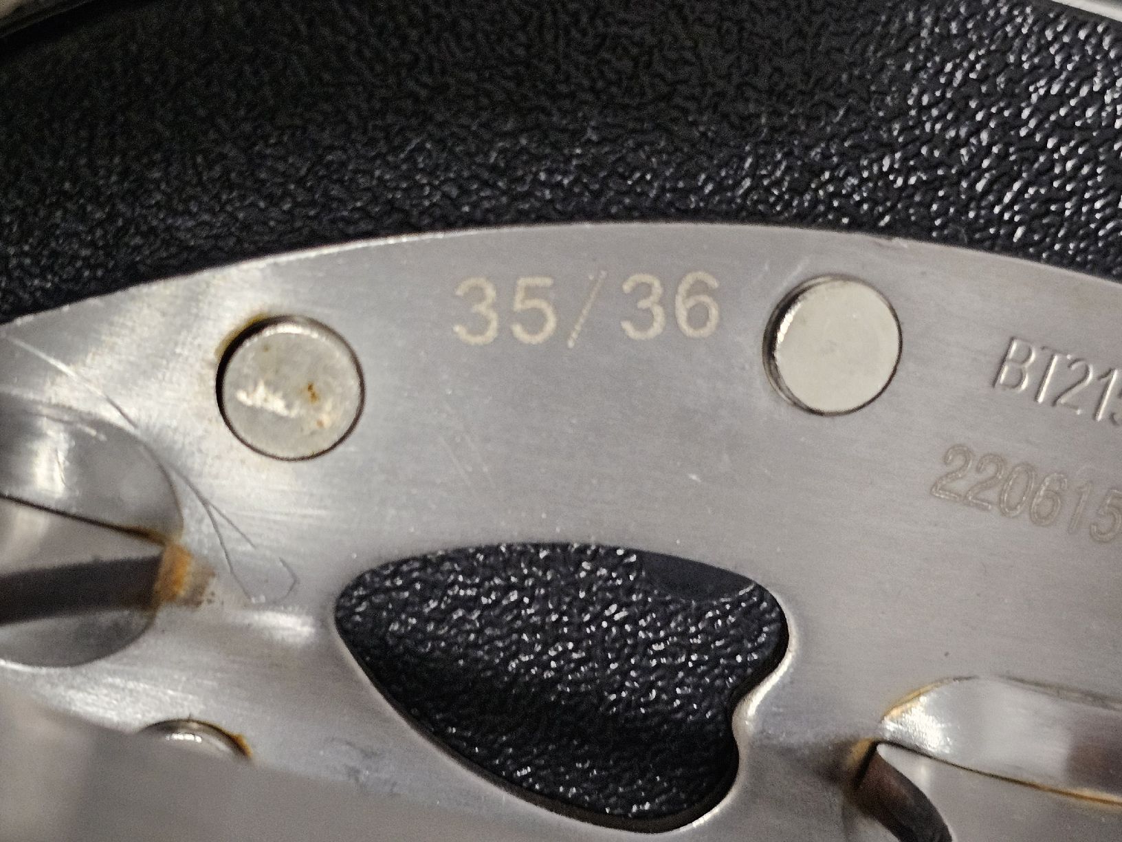 Oxelo Schlittschuhe: Schlittschuhe Grösse:35/36 – Gebraucht aus Zürich von Masgo 3
