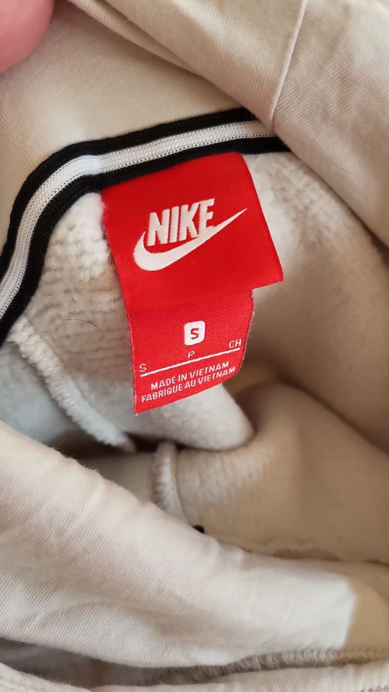Nike Pullover & Sweatshirts: Nike Pullover White – Gebraucht aus Embrach von mel20 2