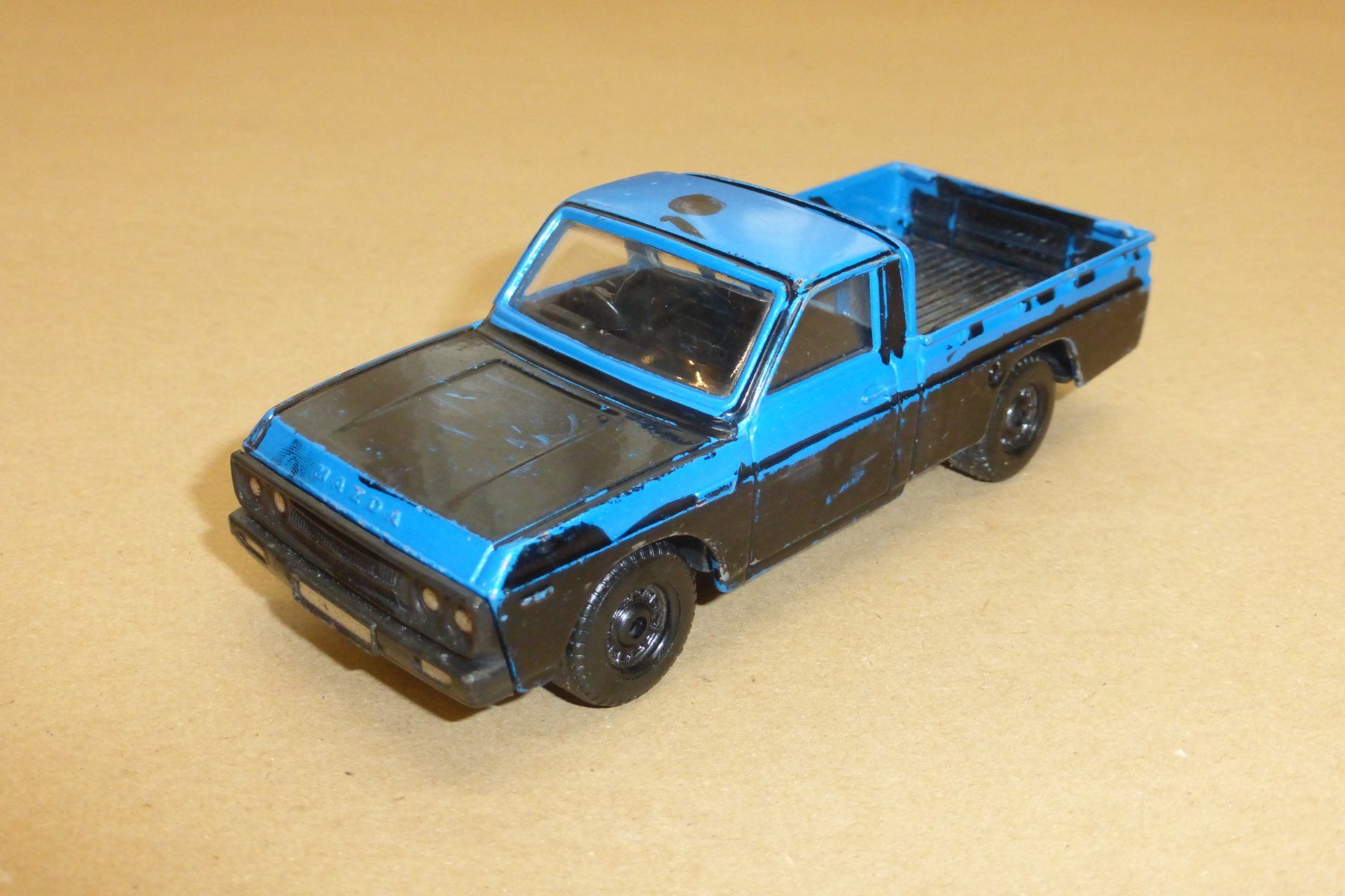 Corgi Toys Modellini d'auto: Mazda B1600 Pickup – Usato da Gempen venduto da Smokie72 1