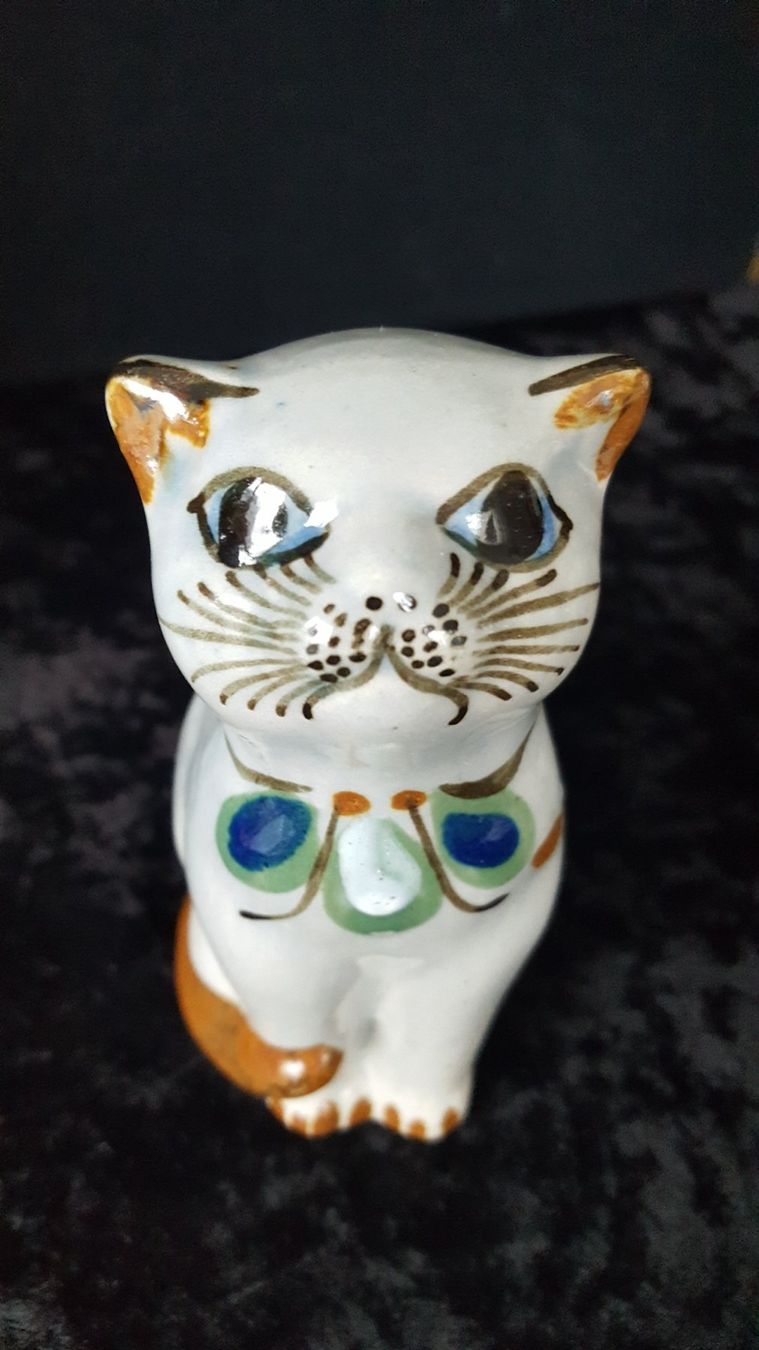 Statuette: Katze aus Steingut handbem. – Usato da Reinach venduto da 3Guggerli 5