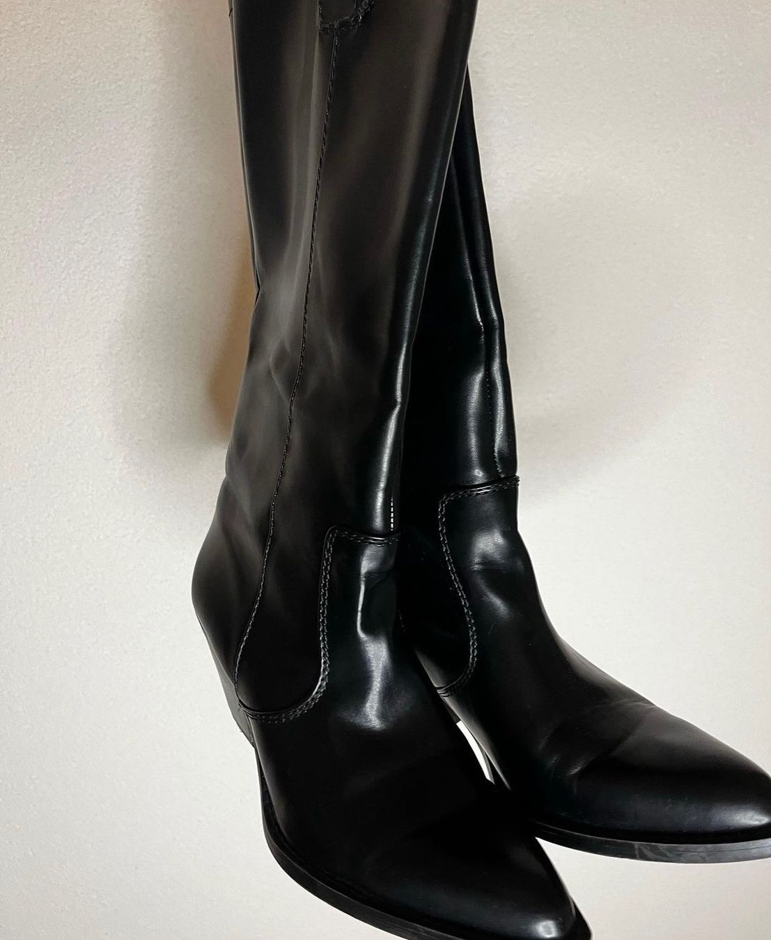Zara Scarpe da donna: Bottes cowboy noires élégantes taille 37 – Nuovo (secondo la descrizione) da La Tour-de-Trême venduto da lol_85kj 1