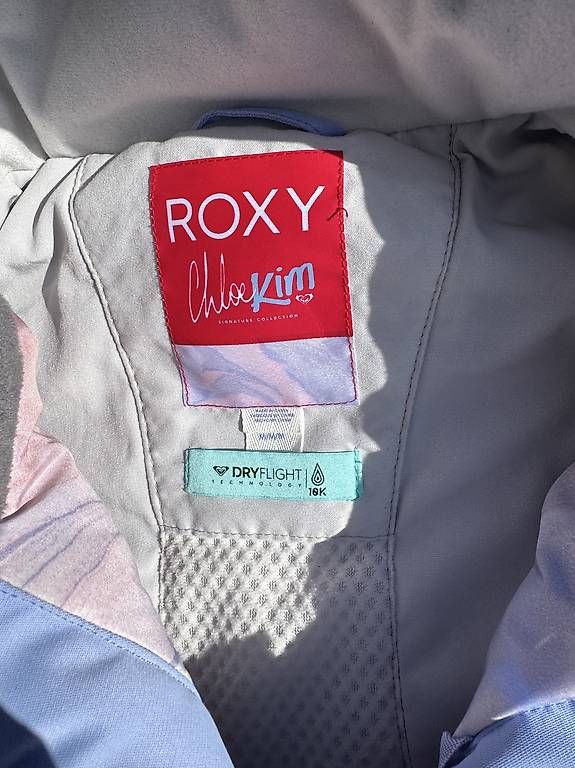 Jacken: Ski-/Snowboardjacke Roxy Chloe Kim Grösse M – Gebraucht aus Hittnau von m.g87 2