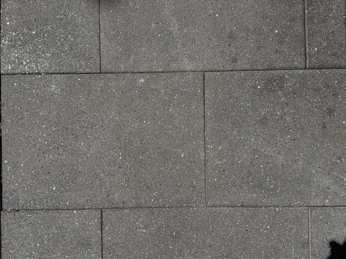 Rivestimenti per pavimenti: Graue Terrassenplatten, gebraucht! – Usato da Untersiggenthal venduto da Simonfrost 1