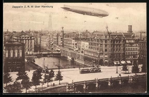 Foto & Poster: Hamburg, Luftschiff Zeppelin Z. R. III  – Usato da Berlin venduto da bartko-reher