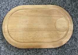 Holz Schneidebrett oval mit Saftrille gebraucht