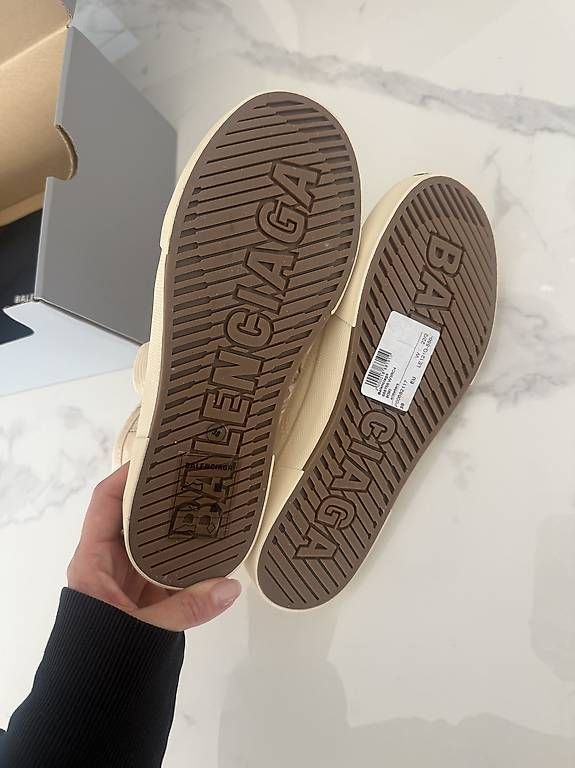 Balenciaga Scarpe da donna: Balenciaga sneakers – Nuovo e nell'imballaggio originale da Fribourg venduto da jan_jgw6 3