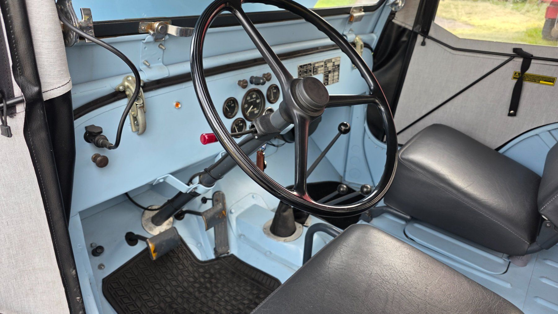 Jeep Automobili: Jeep Willys Universal C J (3B) – Usato da Reinach AG venduto da Goldtimer 7