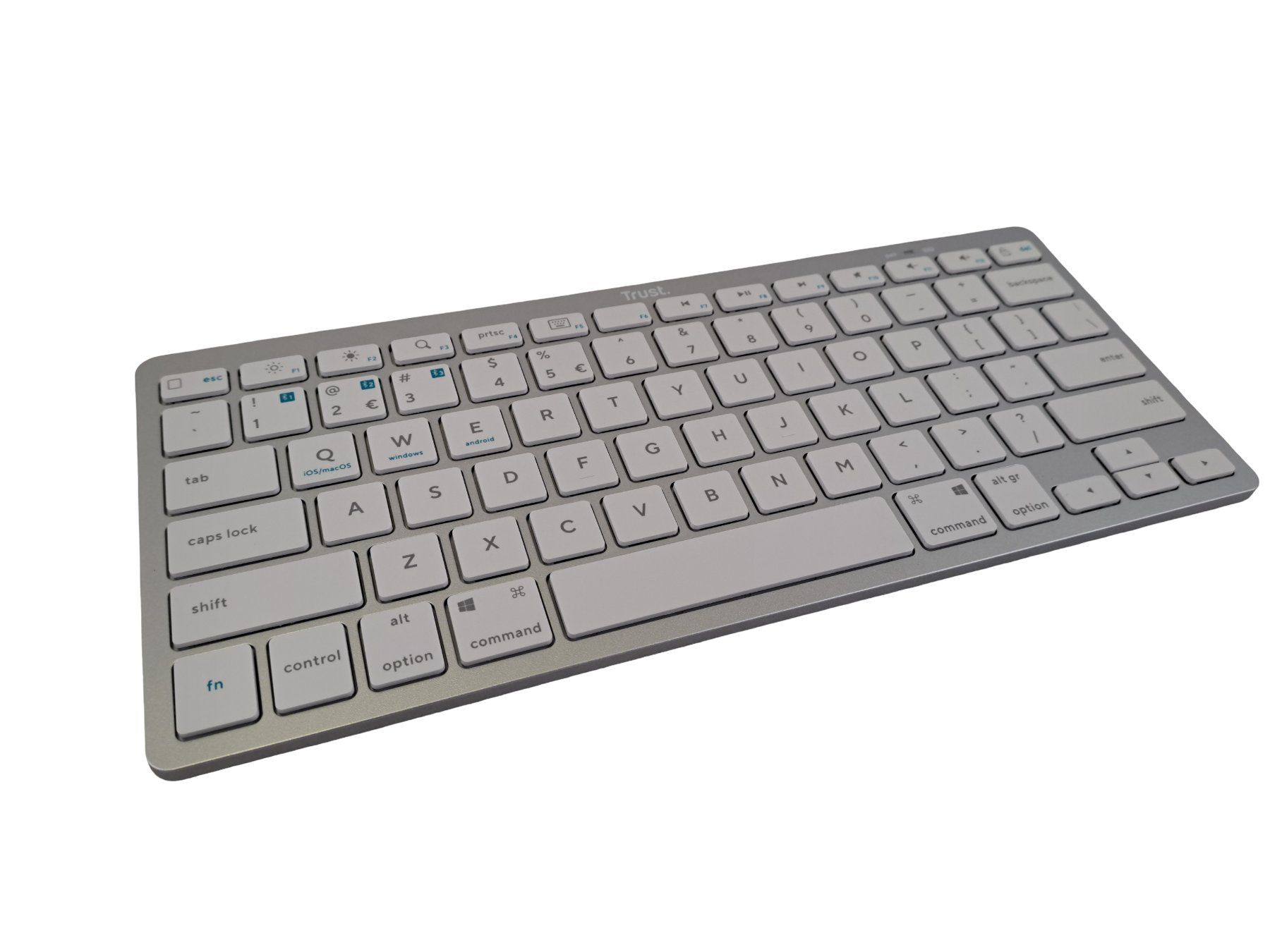 Trust Tastiere: TRUST Kabellose Tastatur mit Bluetooth – Nuovo (secondo la descrizione) da Männedorf venduto da Restwert_Maennedorf