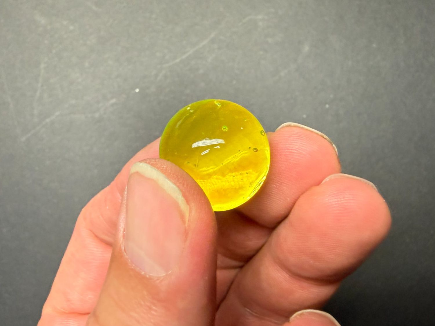 Bicchieri: Uranglas Kugel 20 mm, gelb – Nuovo e nell'imballaggio originale da Lützelflüh-Goldb venduto da Elementis
