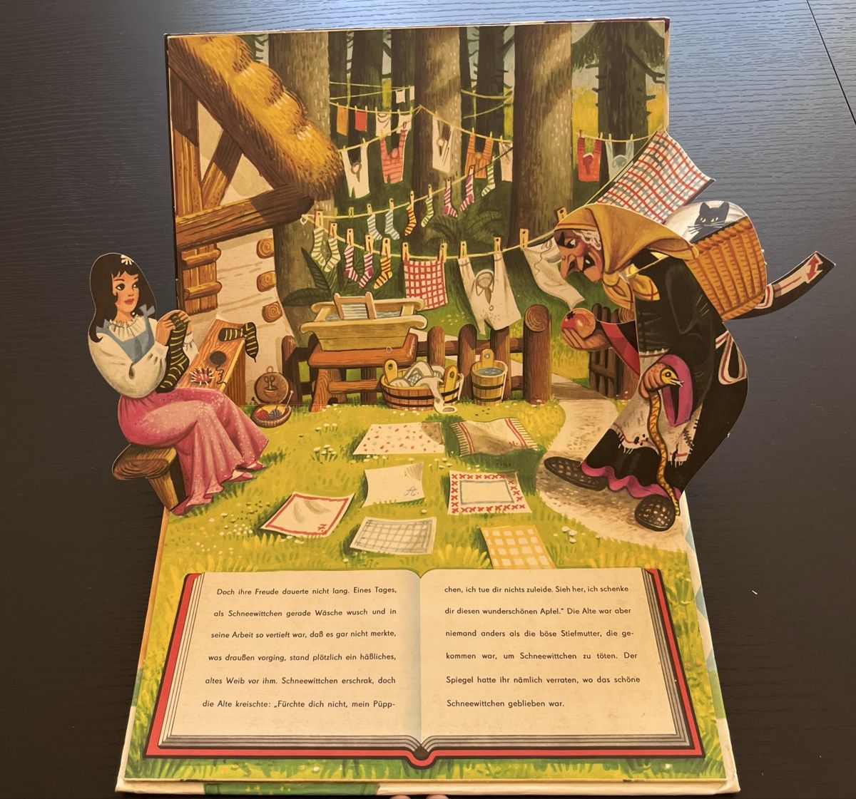 Bücher: Schneewittchen Pop-Up-Buch von Kubasta, Vintage – Gebraucht aus Basel von Nath- 3