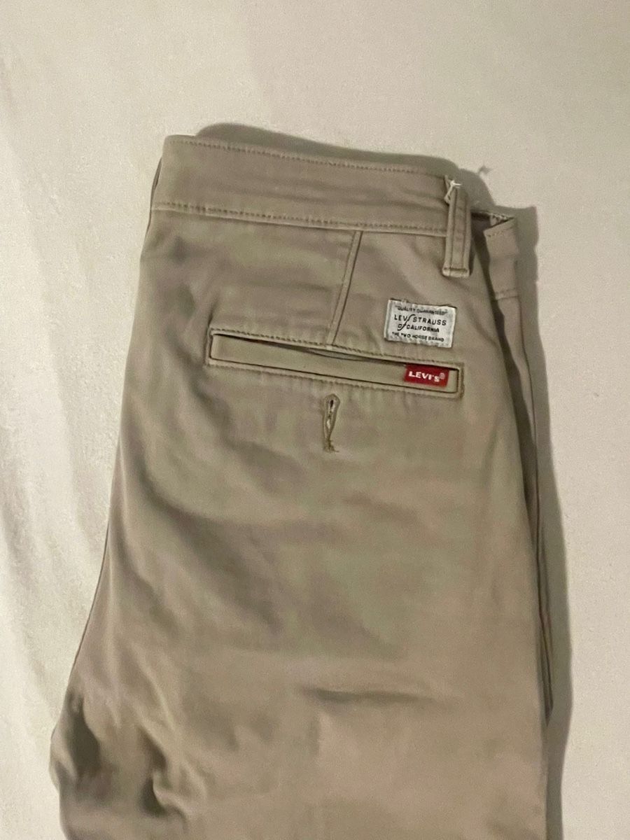 Pantaloni: Levi’s Slim Taper Beige – Nuovo (secondo la descrizione) da Eschen venduto da Lena_d_3 2
