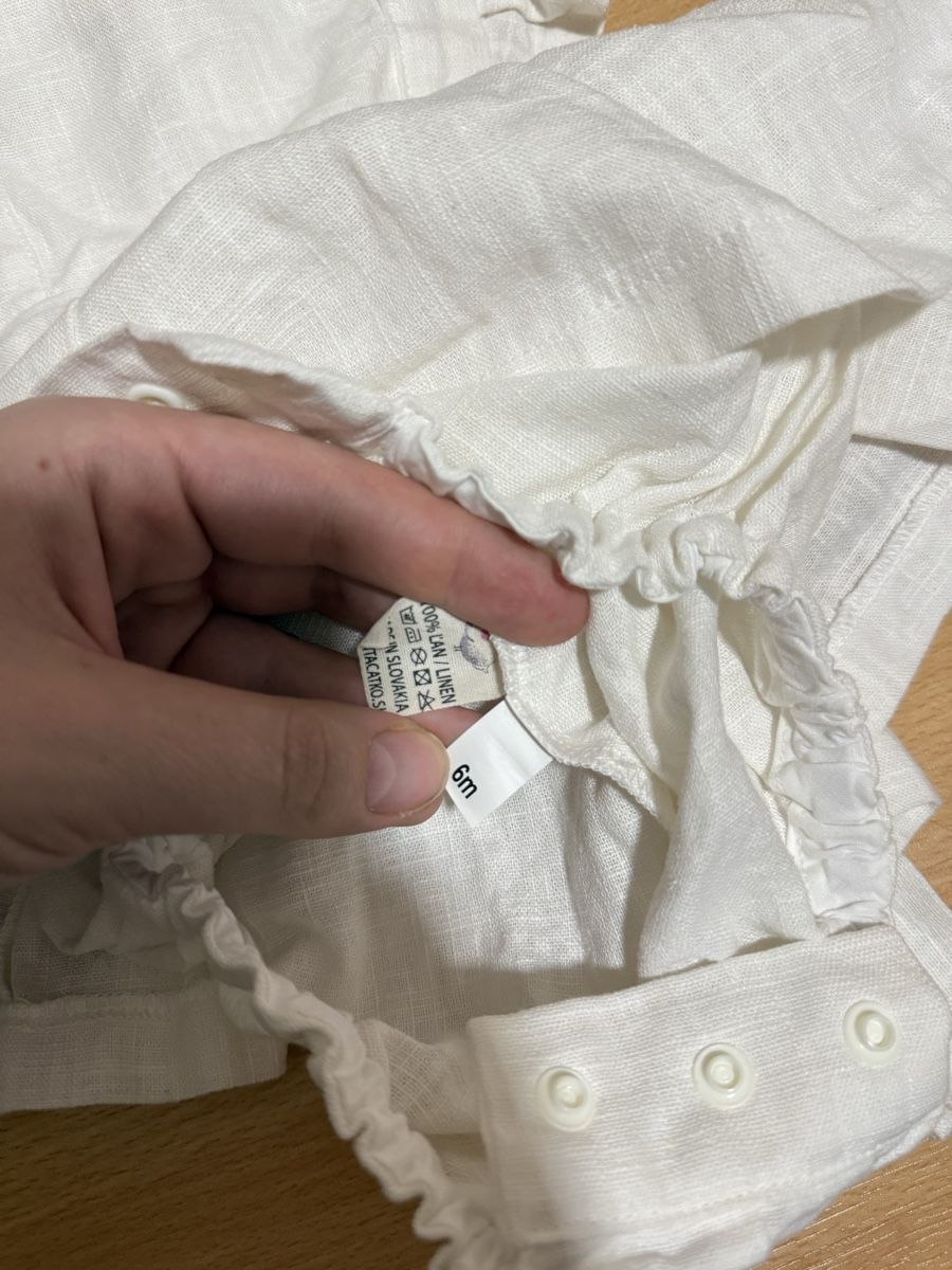 Tute: White Linen Baby Romper – Nuovo (secondo la descrizione) da Ueberstorf venduto da man_p2fy 2