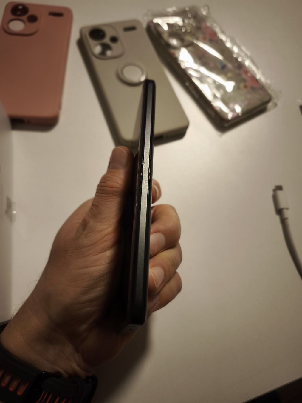 Xiaomi Telefoni cellulari / Smartphones: Xiaomi Redmi Note 13 pro+ Schwarz  – Usato da Murten venduto da pla_j9qh 3
