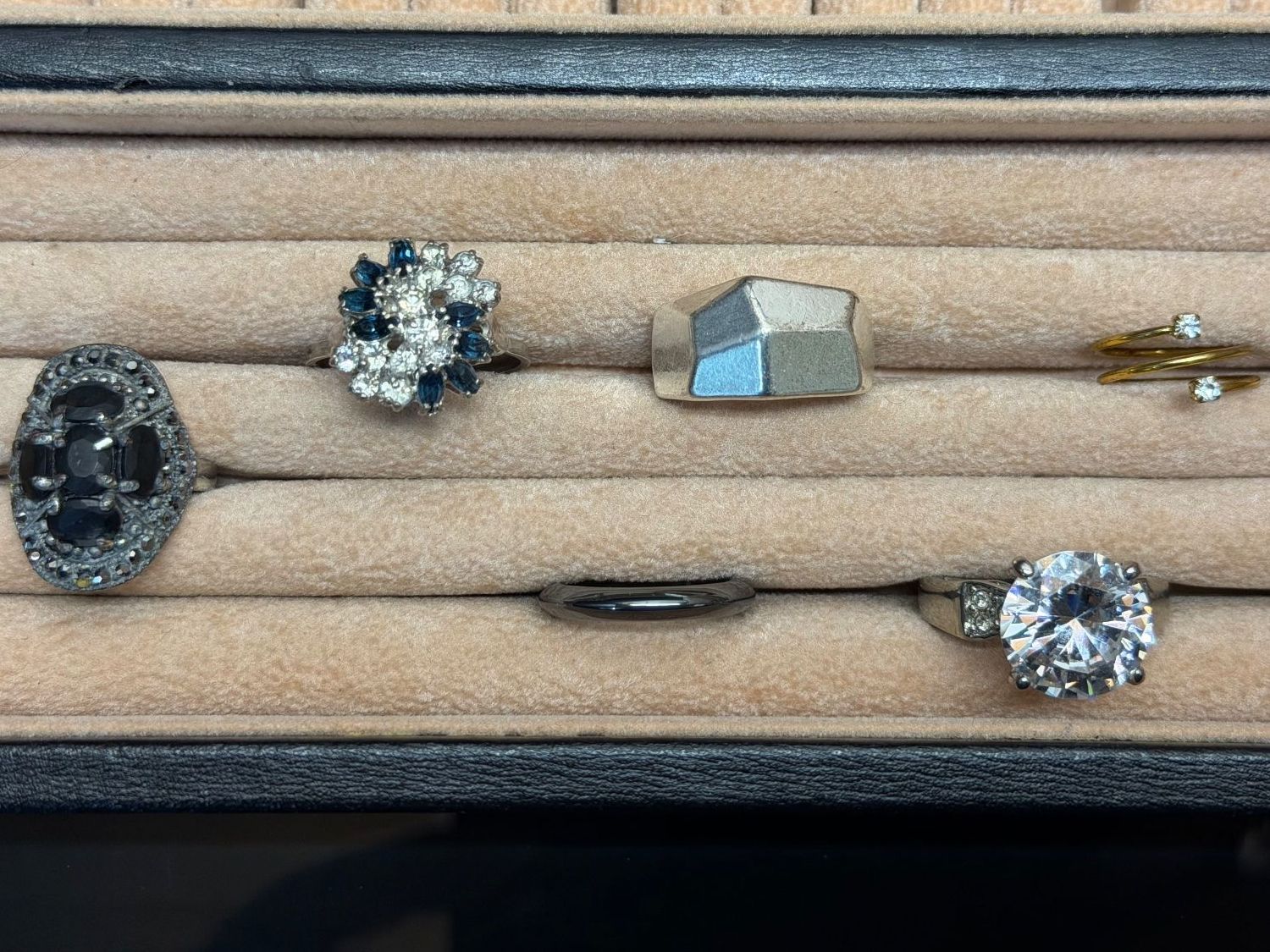 Anelli: 6 RINGE MODESCHMUCK – Usato da Matzingen venduto da Puhbaerli