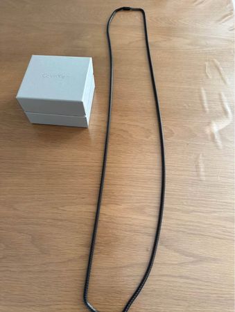 Collier Calvin Klein noir élégant neuf jamais porté