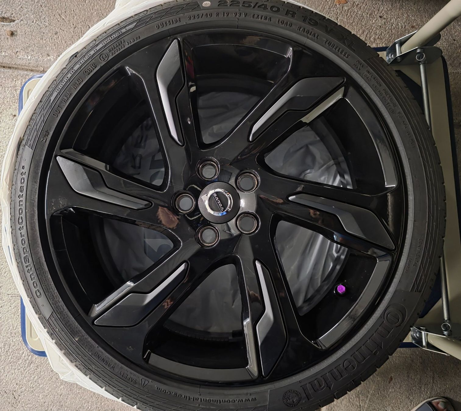 Pneumatici & Ruote complete: Neuwertiger Sommerradsatz 19" – Nuovo (secondo la descrizione) da Wettingen venduto da VO40