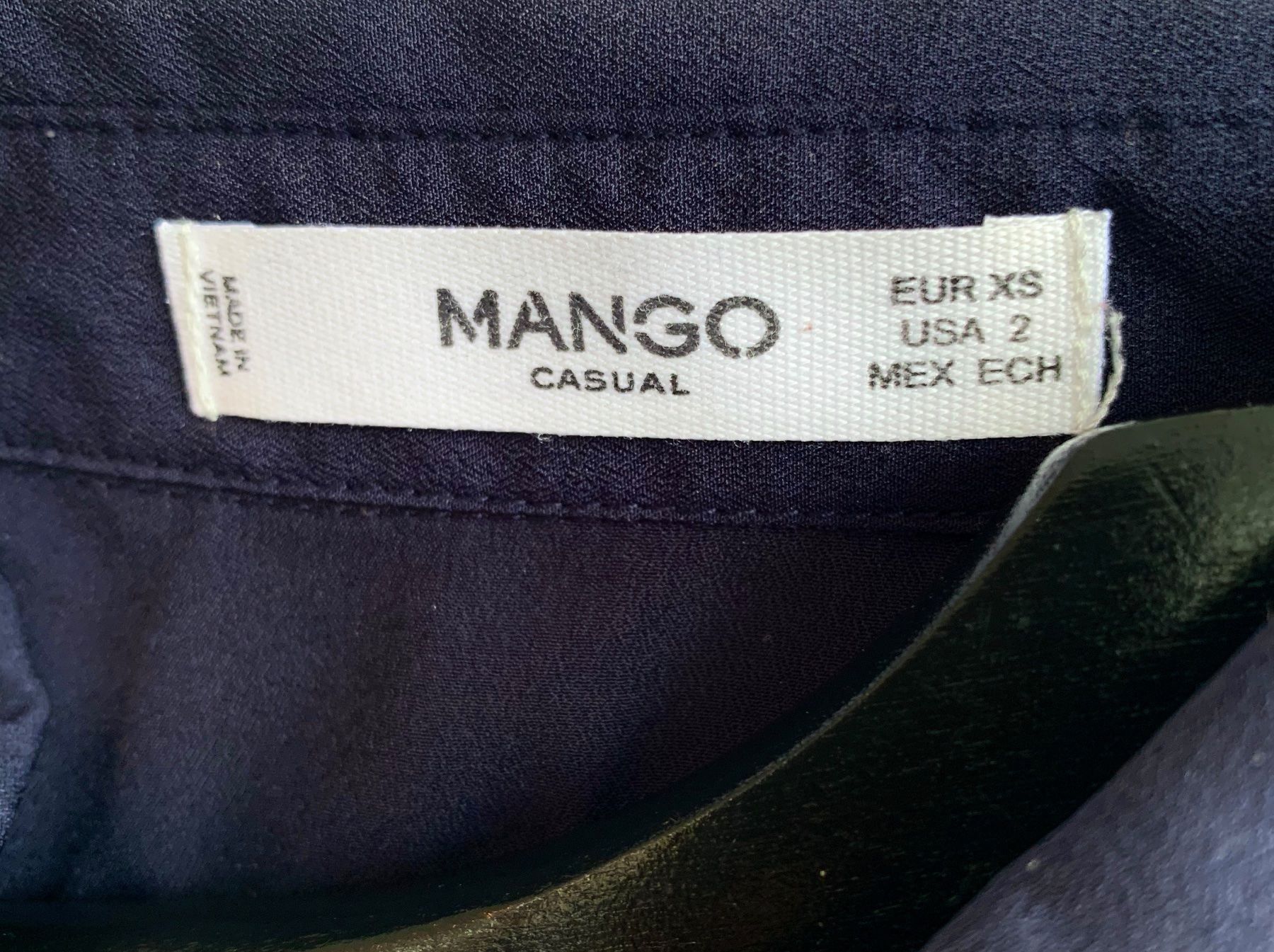 Mango Camicette: Dunkelblaue Kurzarm Bluse von Mango – Usato da Bern venduto da Fraeuleinhonig 2