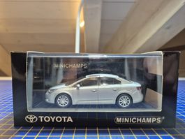 Toyota Avensis 1:43