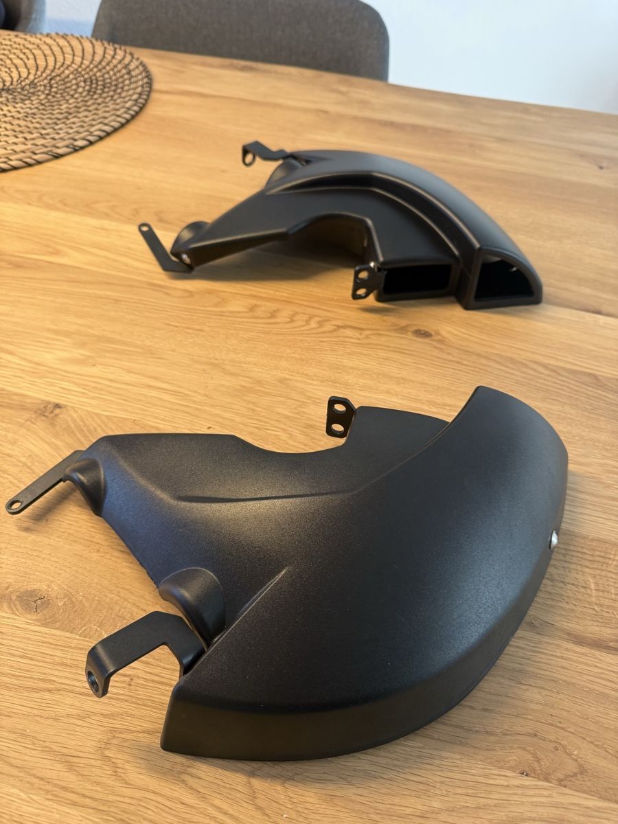 Yamaha Tutti i ricambio per moto: Yamaha R1 2014-2025 Bremskühlung – Nuovo (secondo la descrizione) da Kölliken venduto da Iridiumblck 2