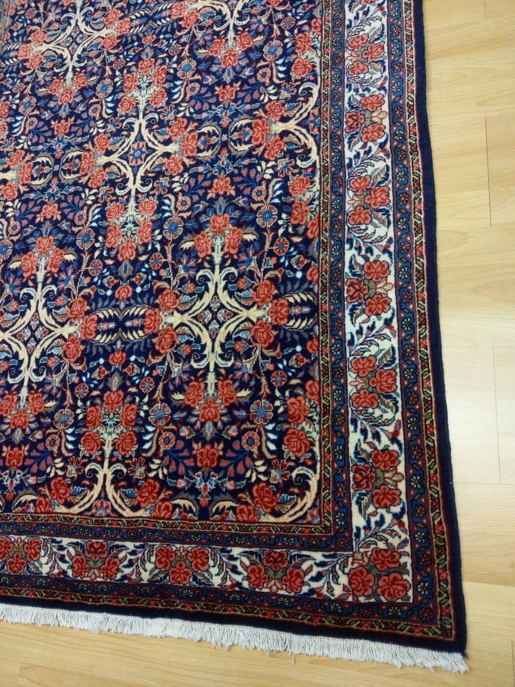 Bidjar Tappeti: Wunderschöner Rosen Bidjar 112 x 166 – Nuovo (secondo la descrizione) da Horgen venduto da ilanist 4