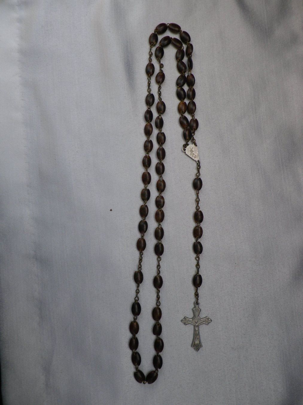 Sonstiger Schmuck: Rosenkranz mit Hornperlen (o.Gewähr) – Gebraucht aus Reinach BL von Annodomini