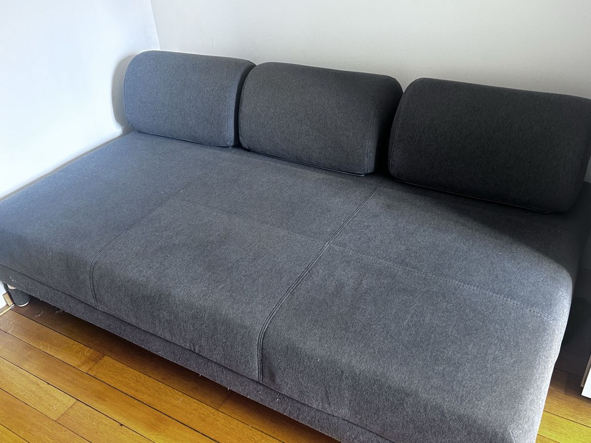 Divani: IKEA flottebo grey couch - excellent condition – Nuovo (secondo la descrizione) da Rolle venduto da wwi_qn7w