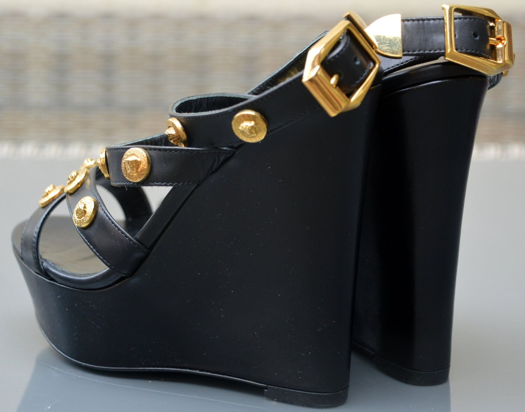 Versace Scarpe da donna: Sandalen Versace sandales Platform Heels .36 – Usato da Collonges venduto da Auganien 6
