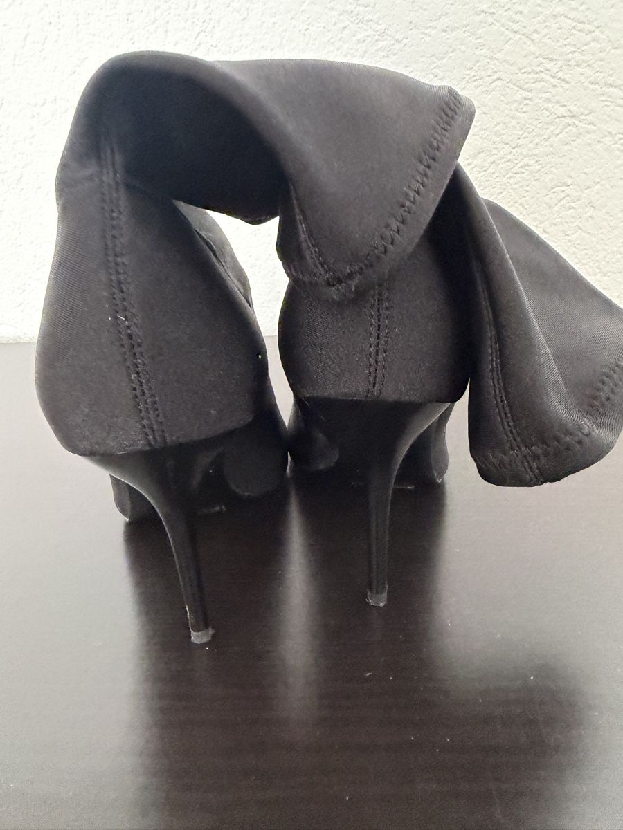 Calvin Klein Damenschuhe: Calvin Klein Black Stretch Heeled Ankle Boots – Neu (gemäss Beschreibung) aus Oberengstringen von Titina90 2